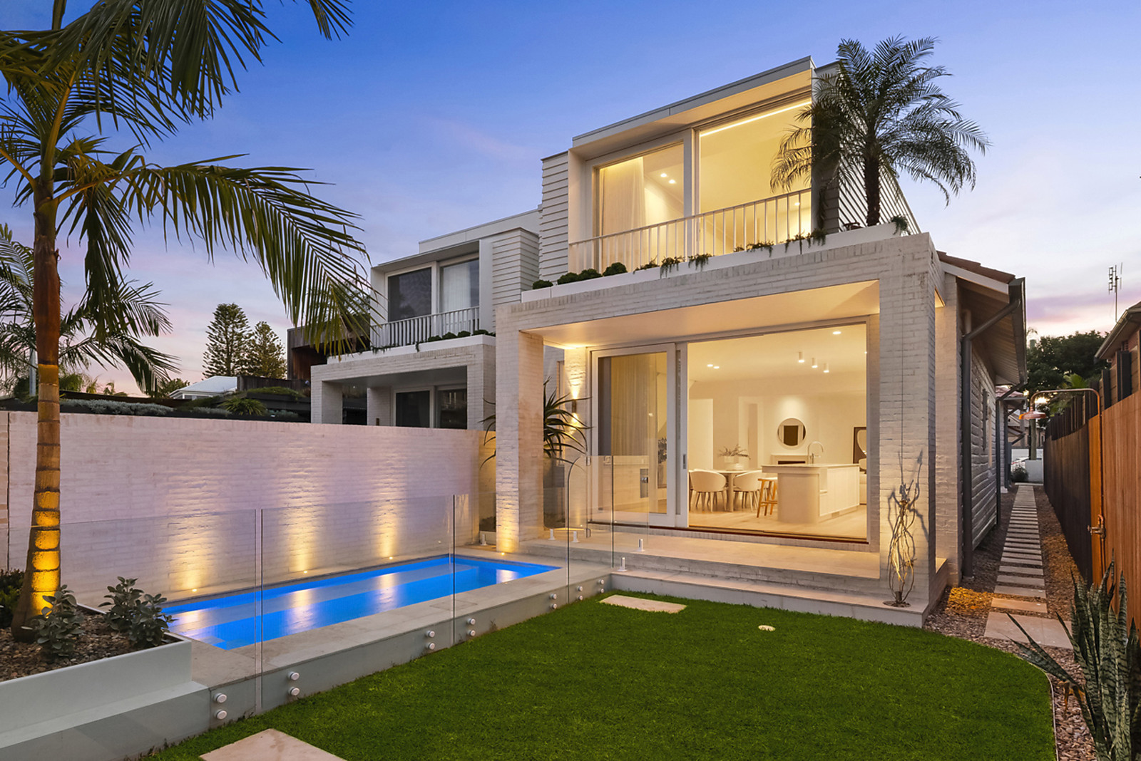 184a Pittwater Road, Manly featured