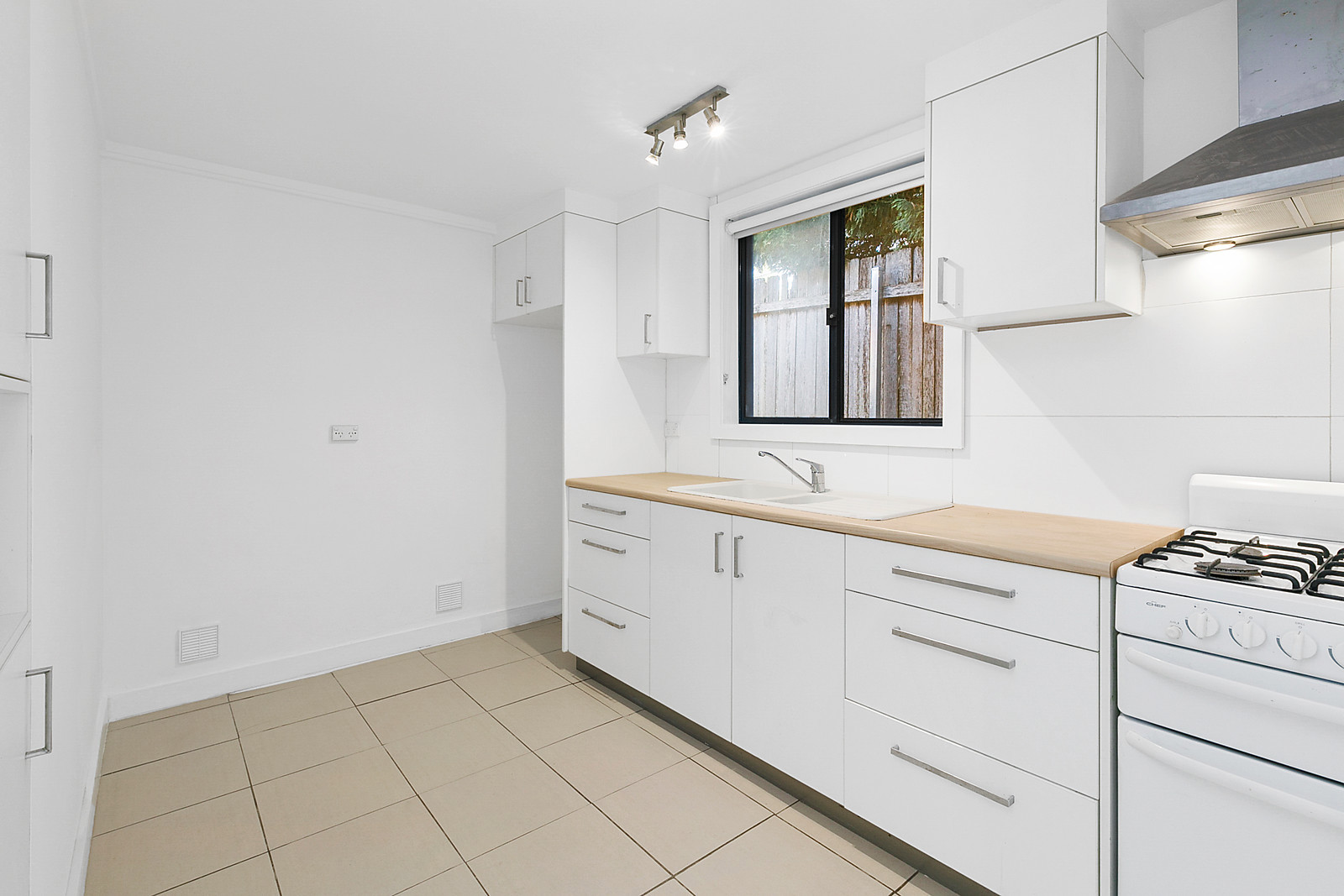 8a Sloane Crescent, Allambie Heights NSW 2100, Allambie Heights - Thumbnail 3