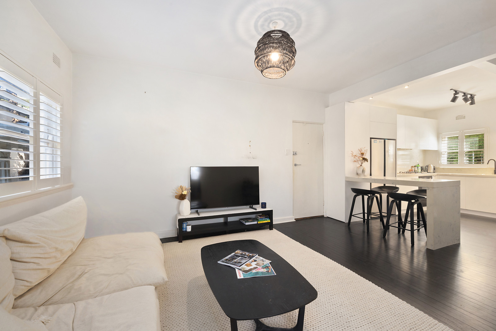 1/17 Moore Road, Freshwater, Freshwater - Image 1