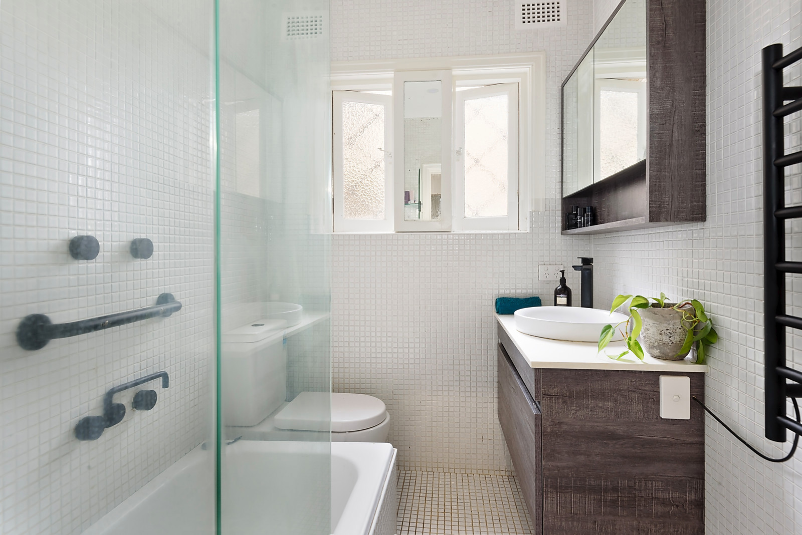 2/1 Eurobin Avenue, Manly NSW 2095, Manly - Thumbnail 5
