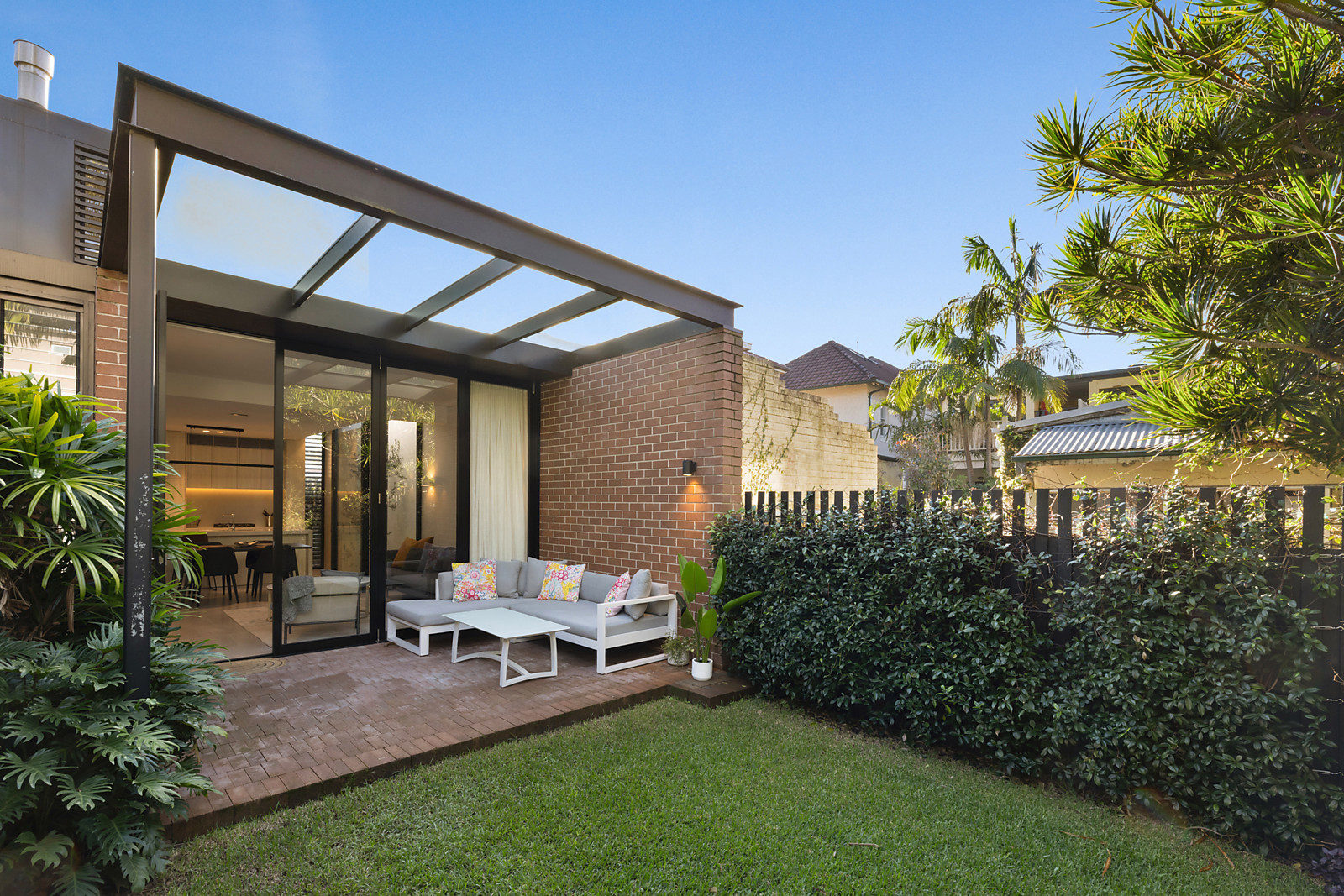 7 Carlton Street, Manly, Manly - Thumbnail 2