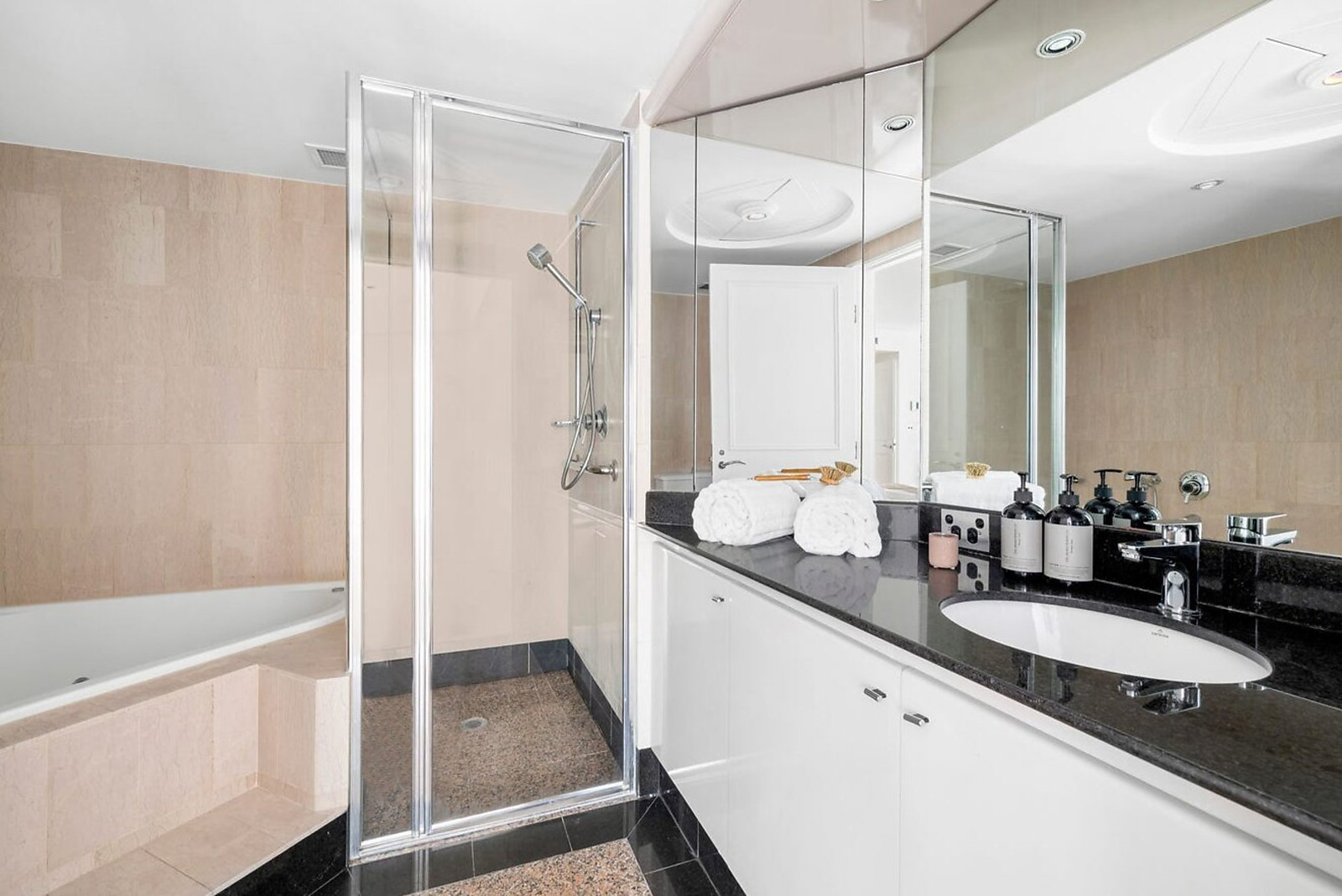 2/6 Addison Road, Manly  NSW 2095, Manly - Thumbnail 4