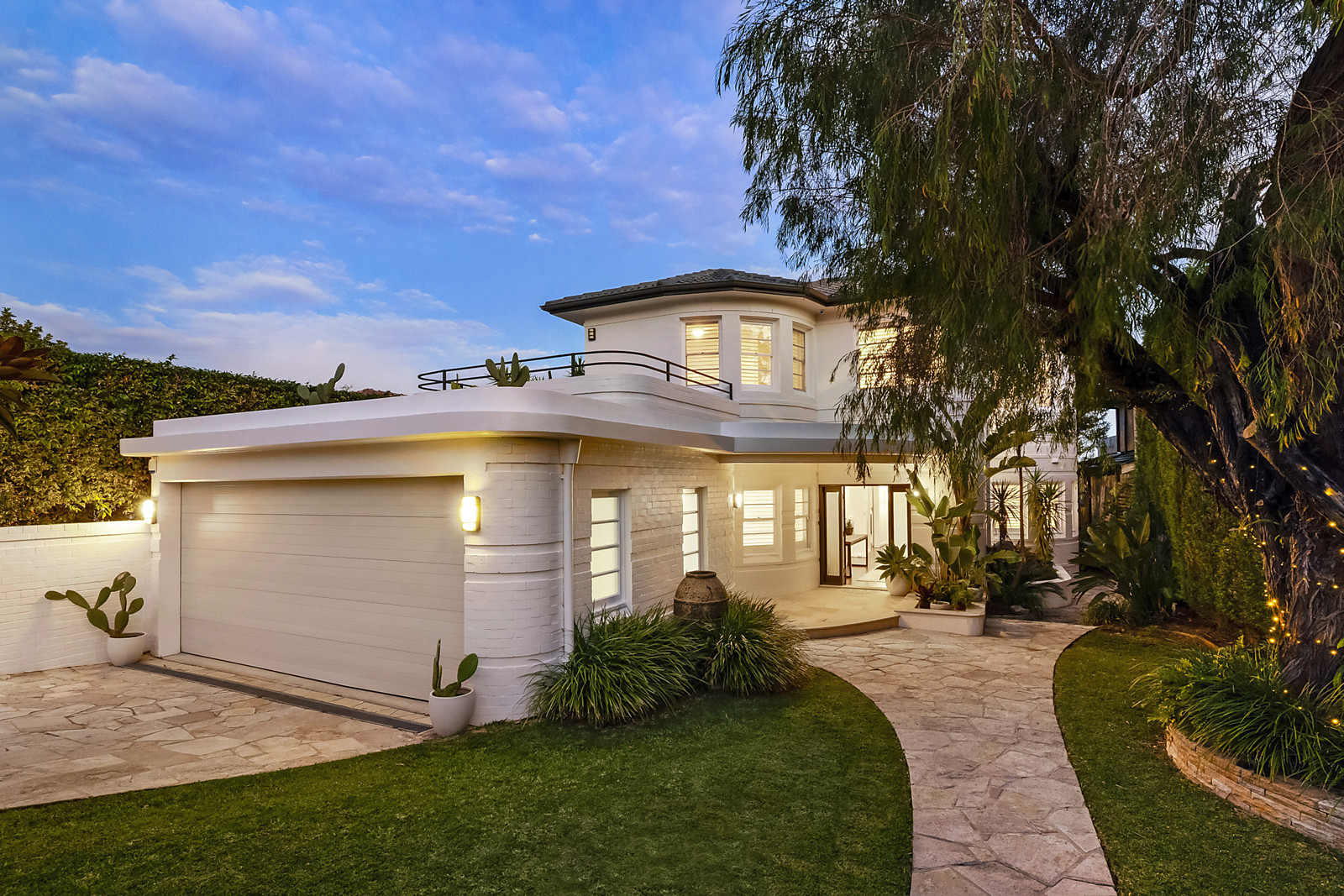 33 Ponsonby Parade, Seaforth featured