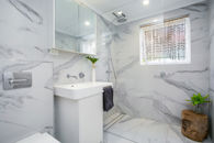 Premium32012376.jpg