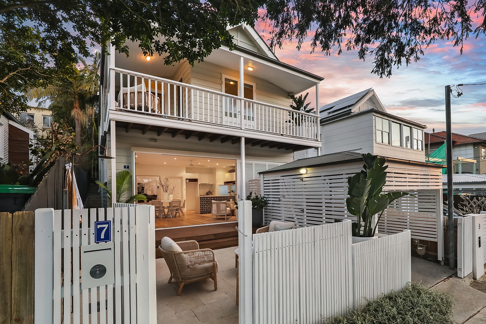 7 Herbert Street, Manly featured