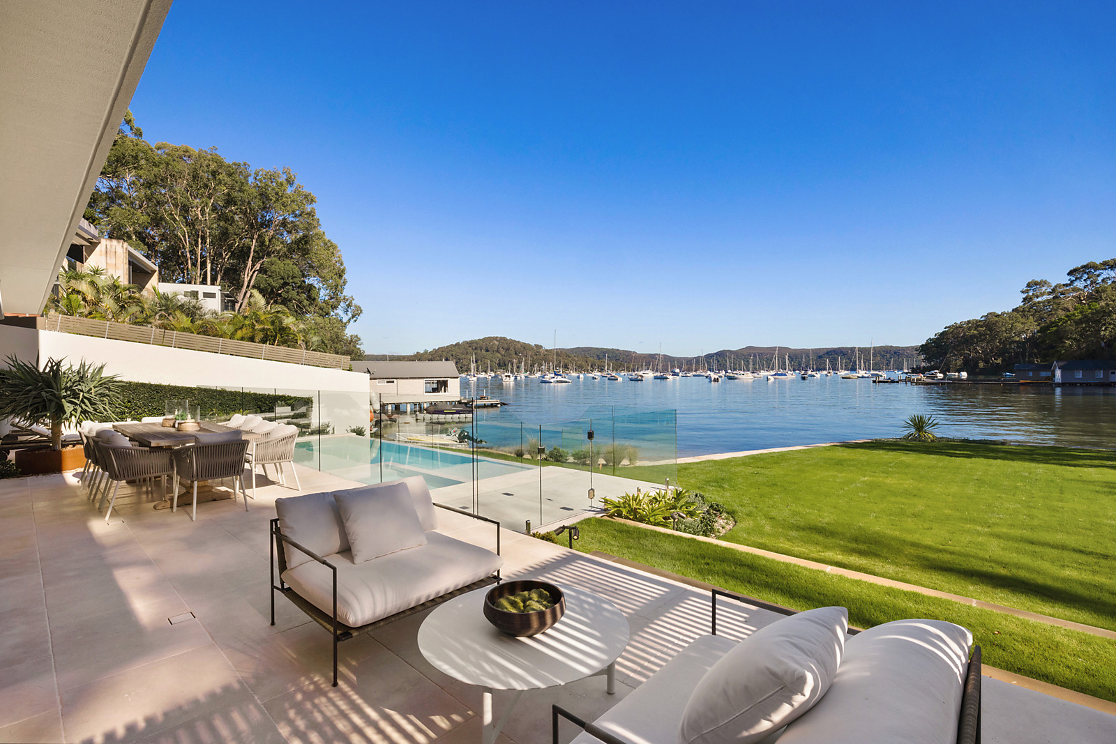 120 Prince Alfred Parade, Newport featured