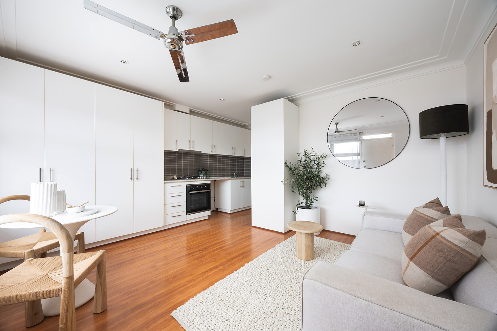 19/8 Campbell Parade, Manly Vale, Manly Vale - Thumbnail 2