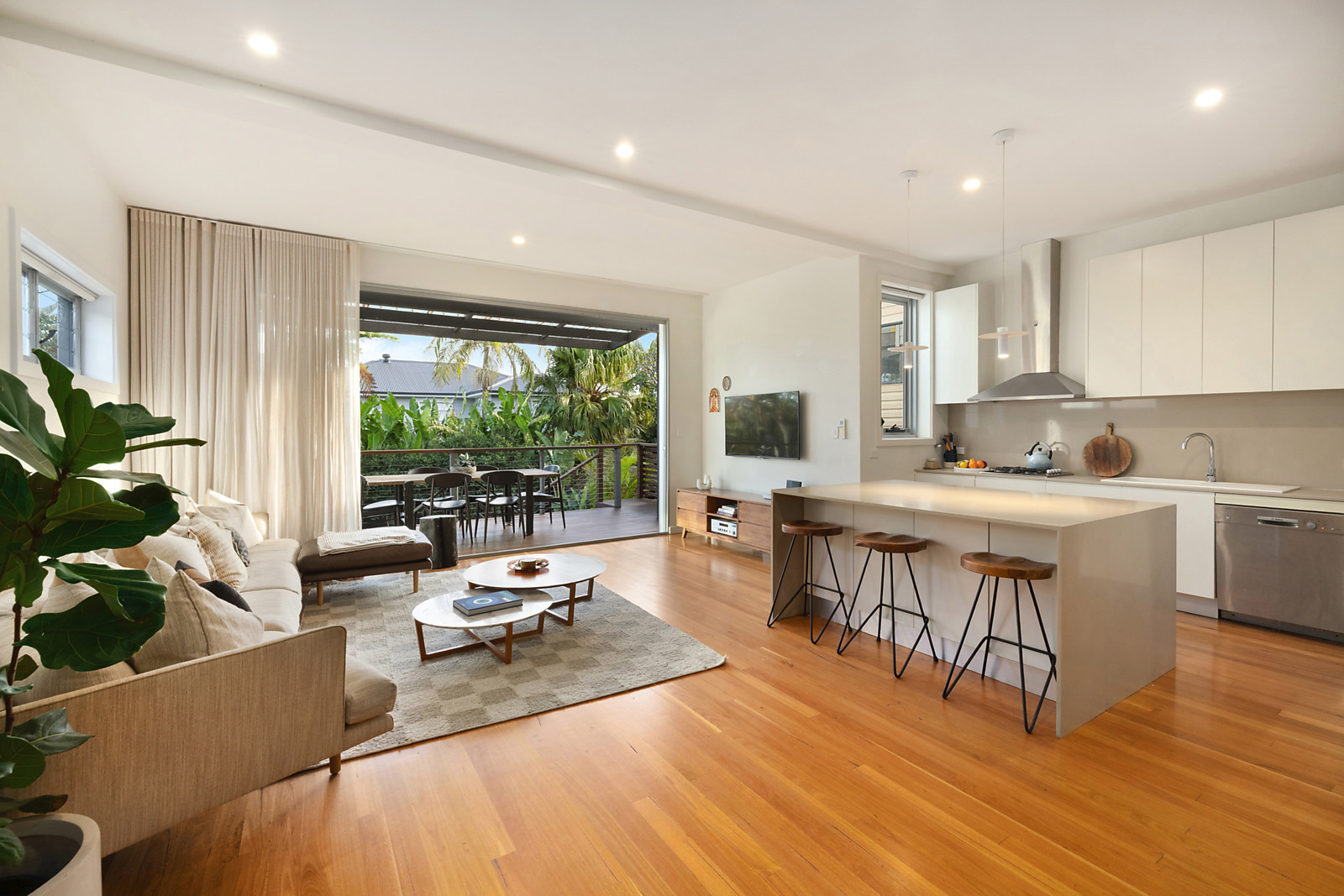 23 Evans Street, Freshwater, Freshwater - Thumbnail 2