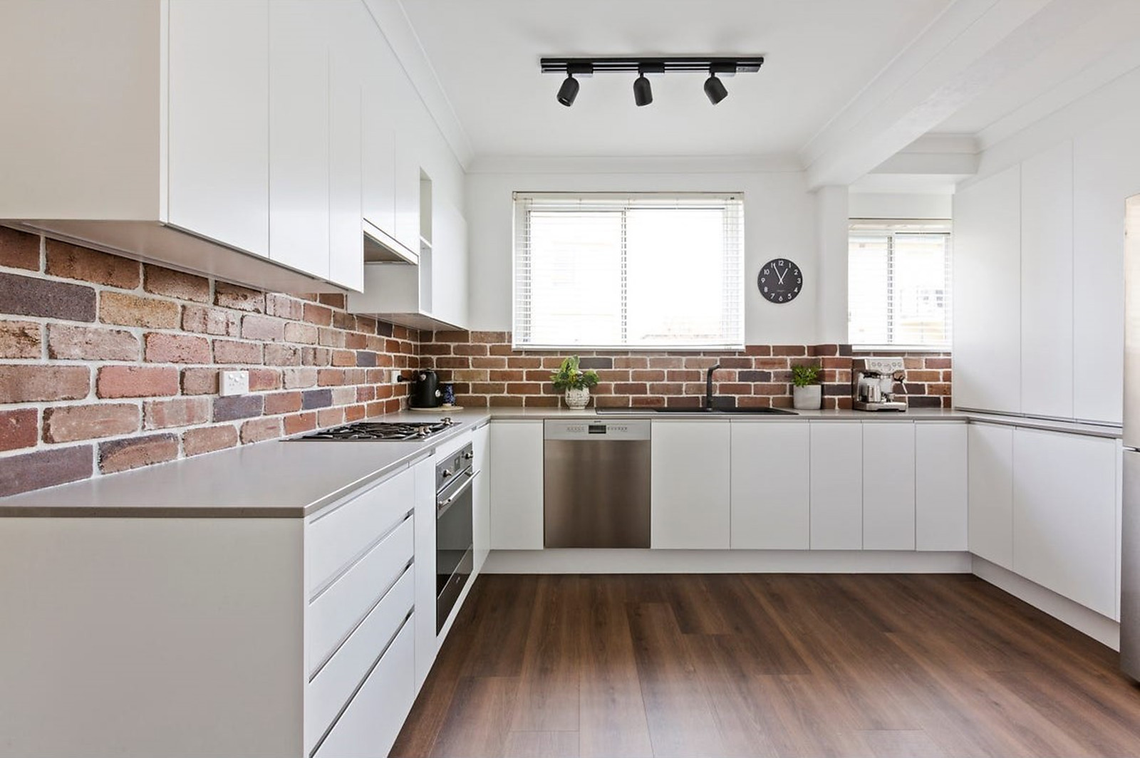9/52 Carrington Parade, Curl Curl NSW 2096, Curl Curl - Thumbnail 2
