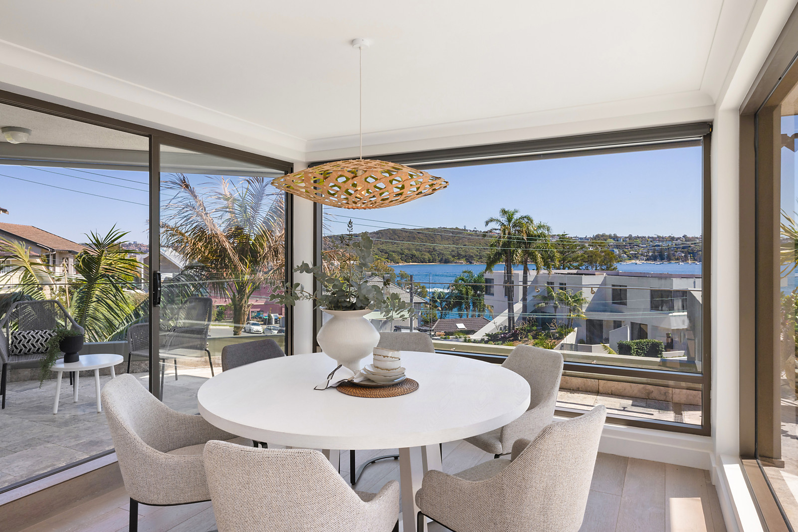 3/19 Cove Avenue, Manly featured