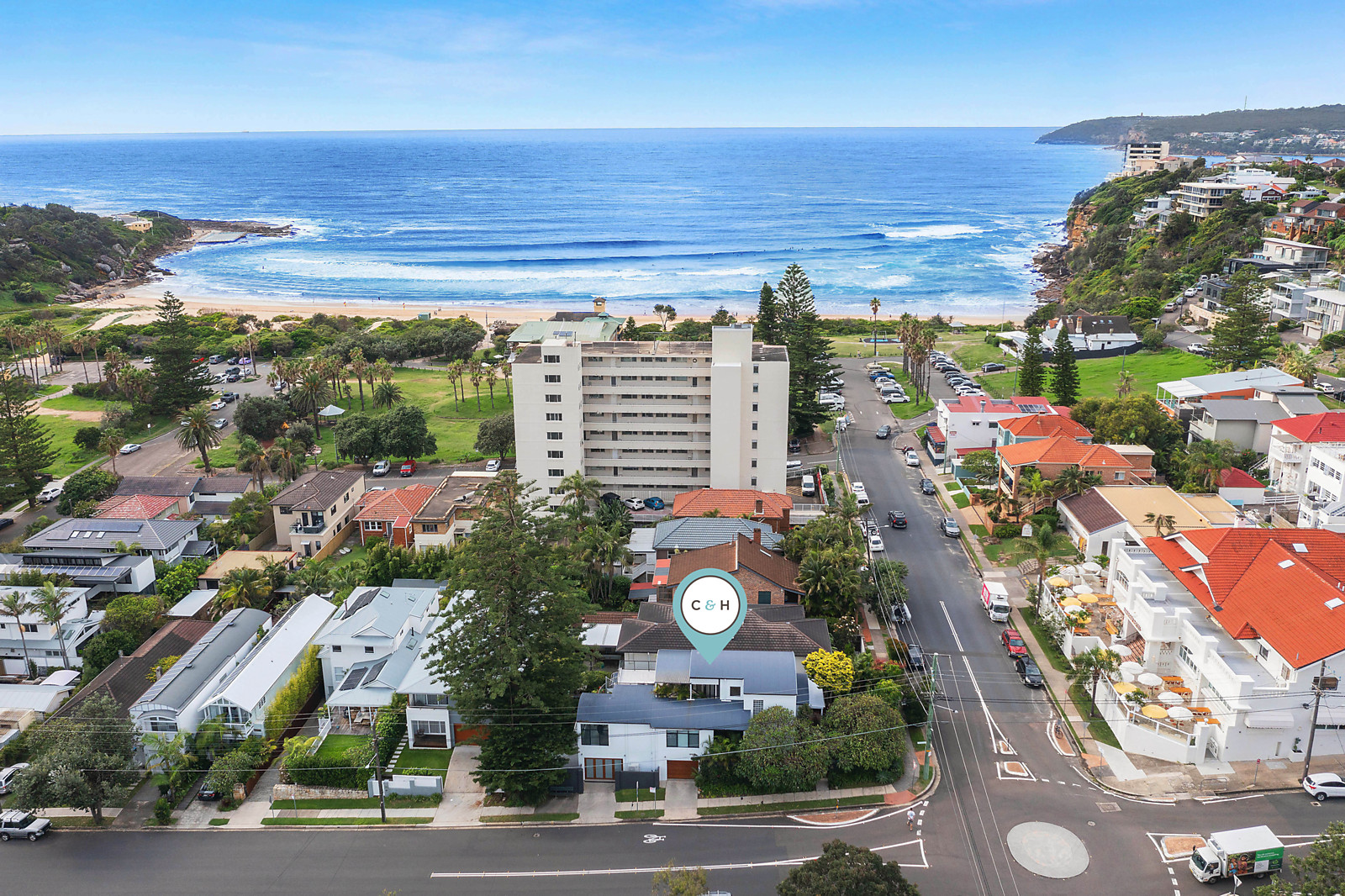 20 Moore Road, Freshwater featured
