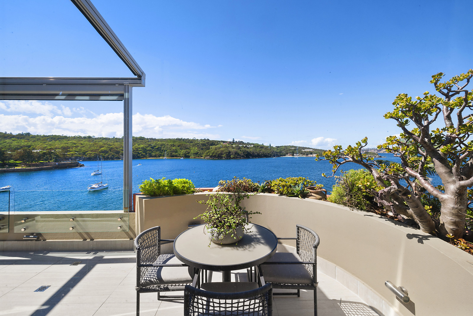 4/6 Addison Road, Manly featured