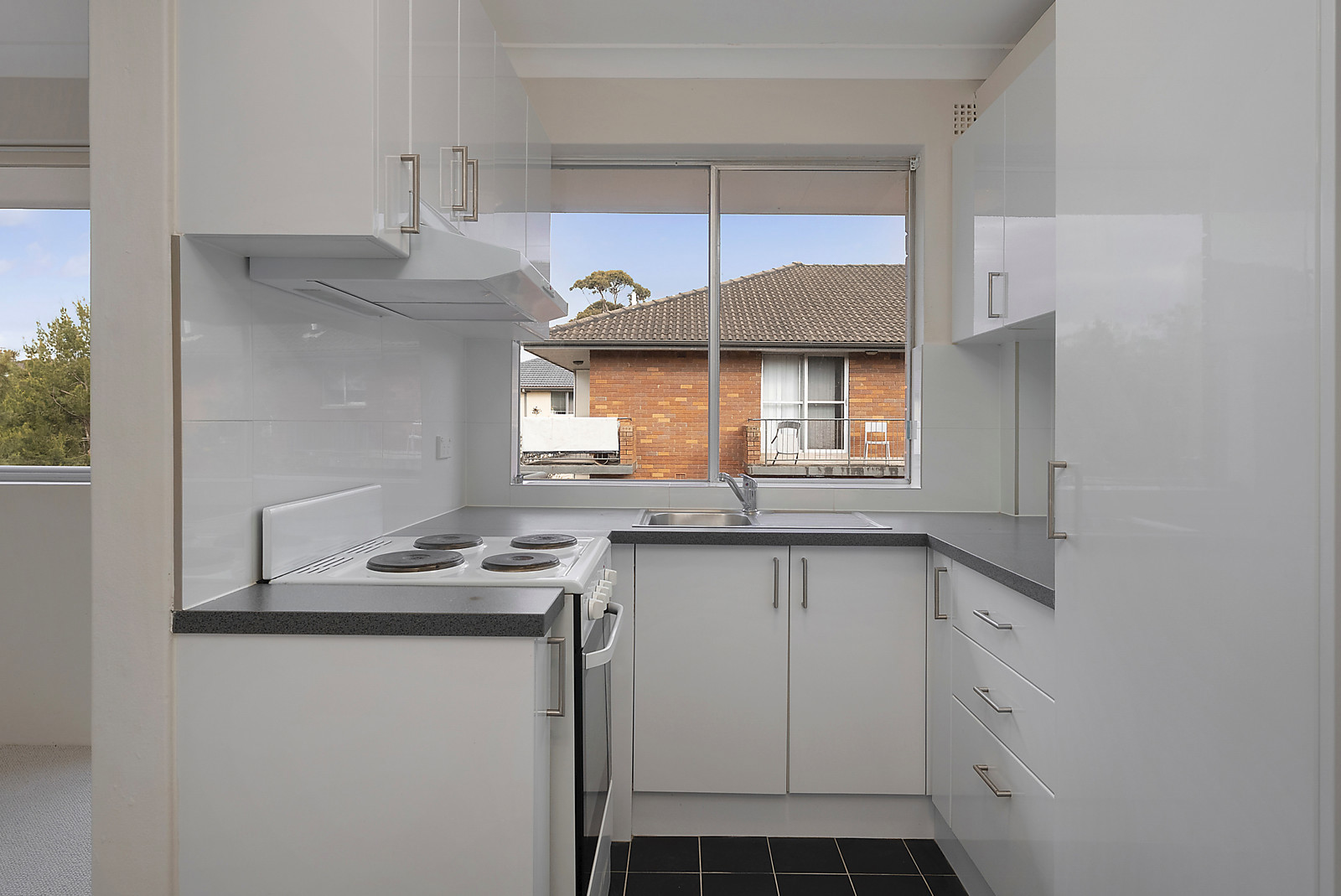 12/2 Fairway Close, Manly Vale NSW 2093, Manly Vale - Thumbnail 2