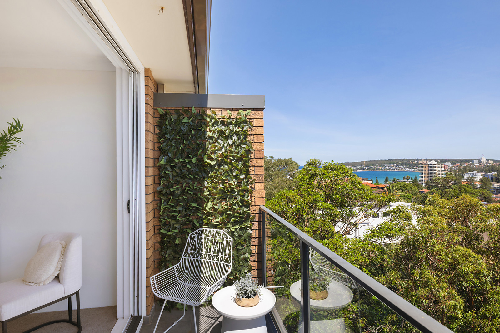 12/64 Crown Road, Queenscliff, Queenscliff - Thumbnail 2
