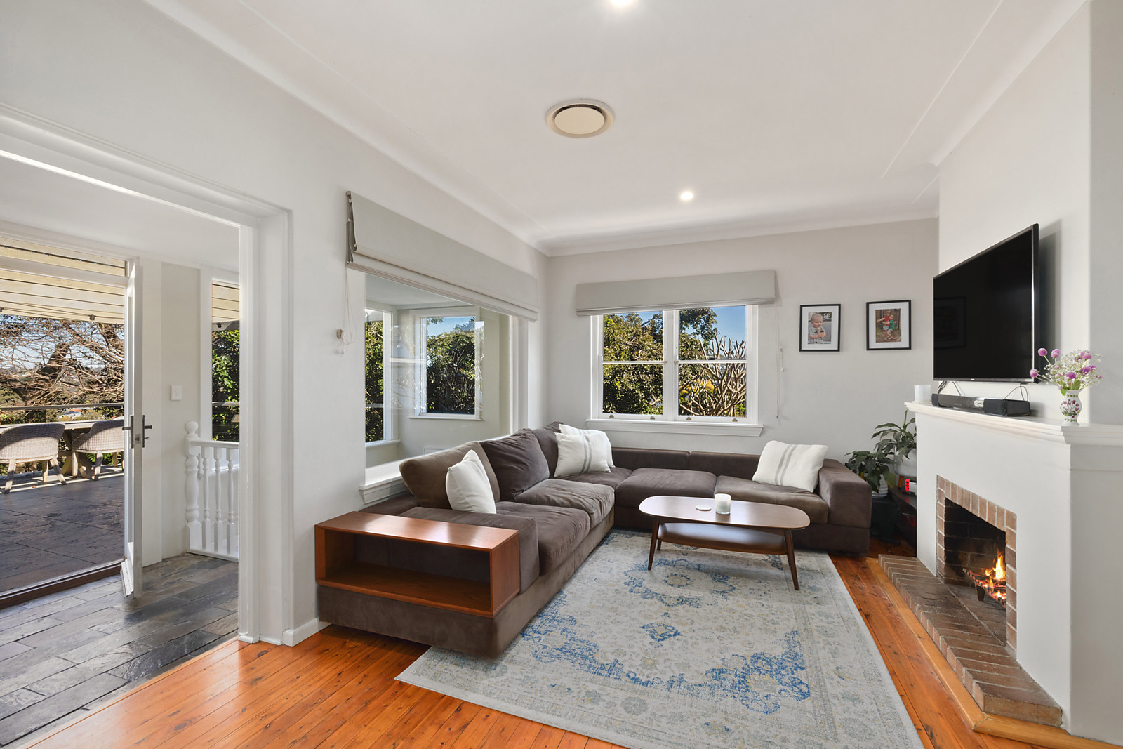 118 Lawrence Street, Freshwater, Freshwater - Thumbnail 2