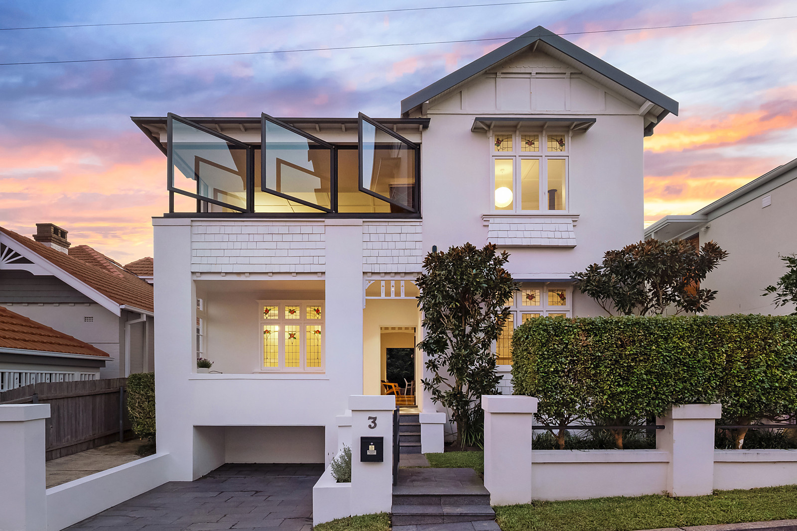 3 Lawson Place, Manly featured
