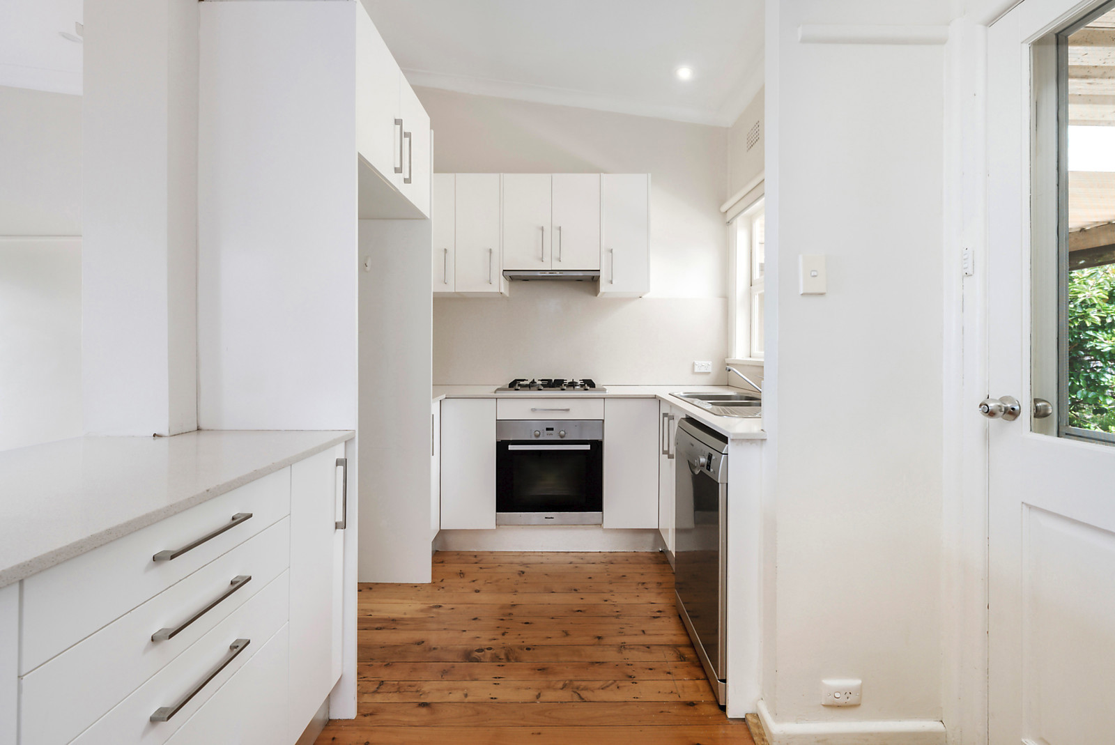 8  Lascelles Road, Narraweena NSW 2099, Narraweena - Thumbnail 3
