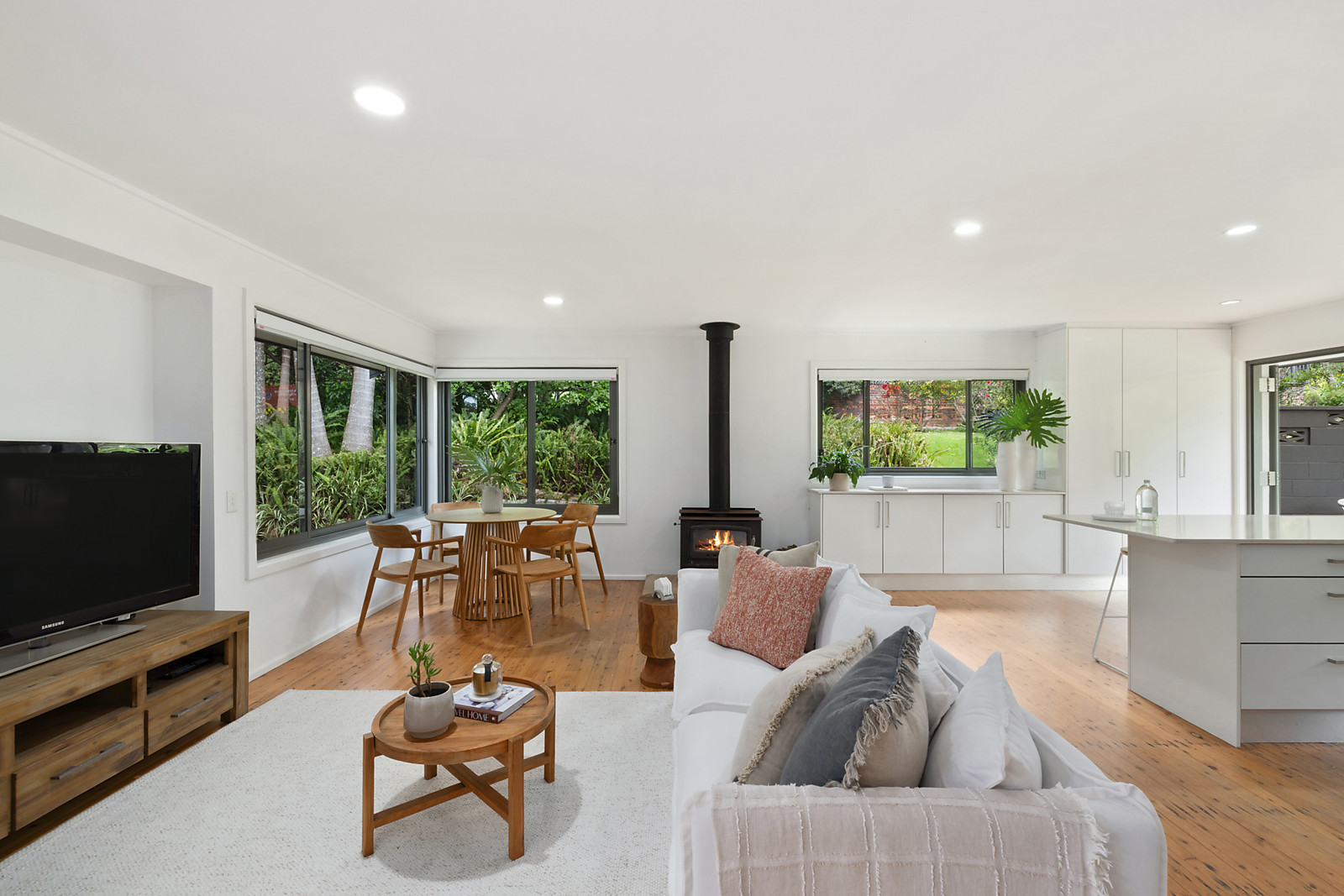 34 Nandi Avenue, Frenchs Forest, Frenchs Forest - Thumbnail 2
