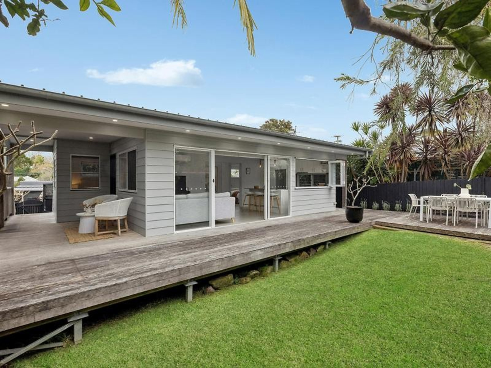 2A Lewis Street, Dee Why NSW 2099, Dee Why - Thumbnail 2