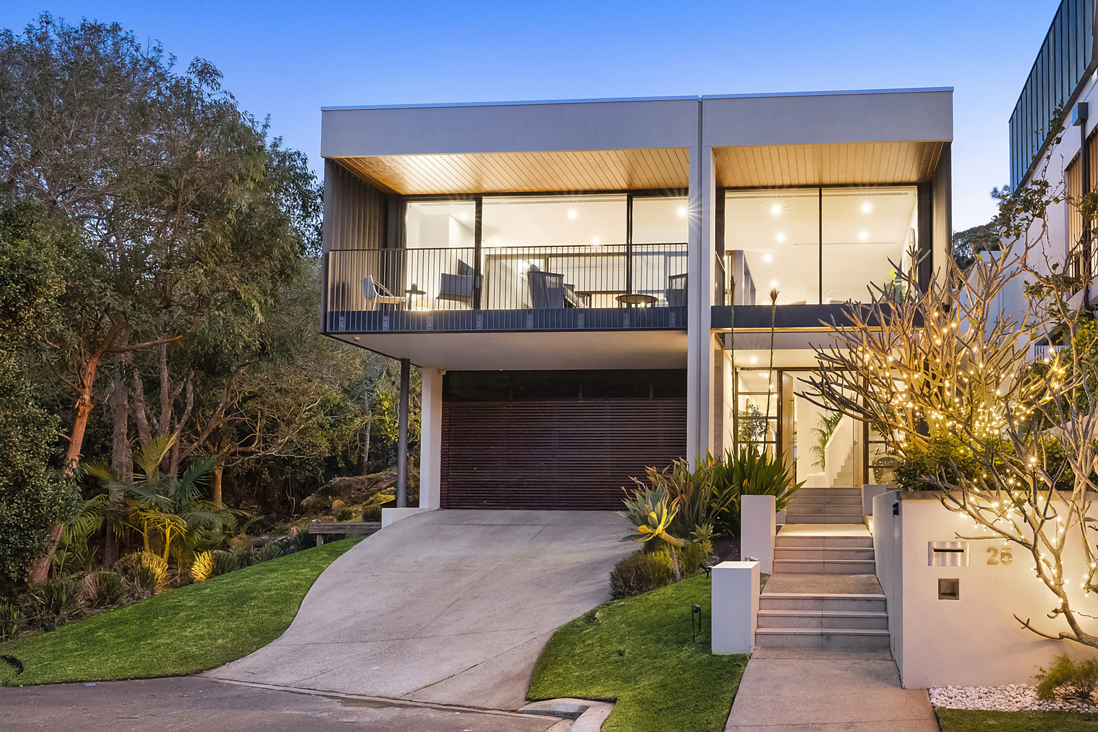 26 Montpelier Place, Manly featured