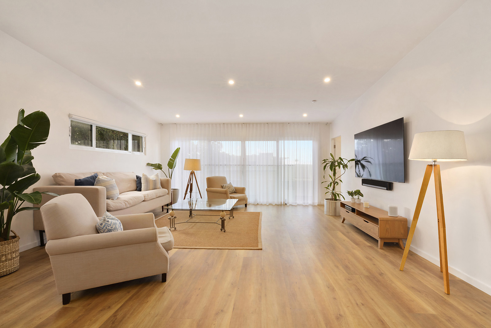 11 Highview Avenue, Manly Vale, Manly Vale - Thumbnail 2