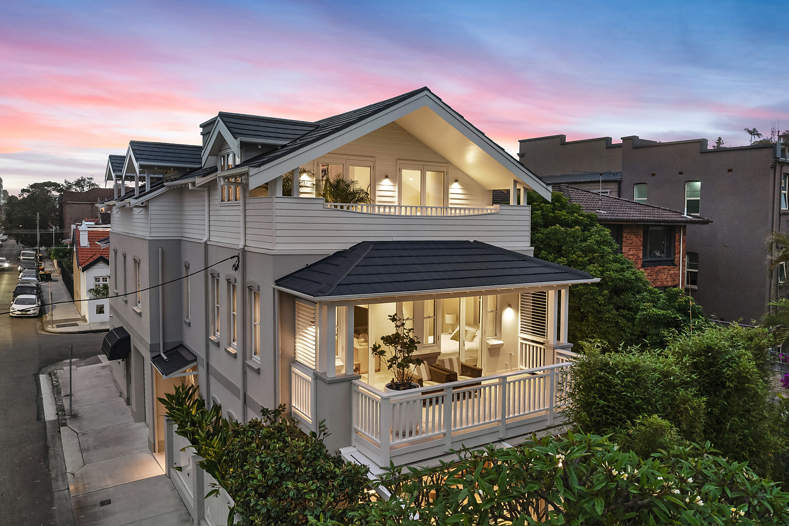 2/2 Steinton Street, Manly featured