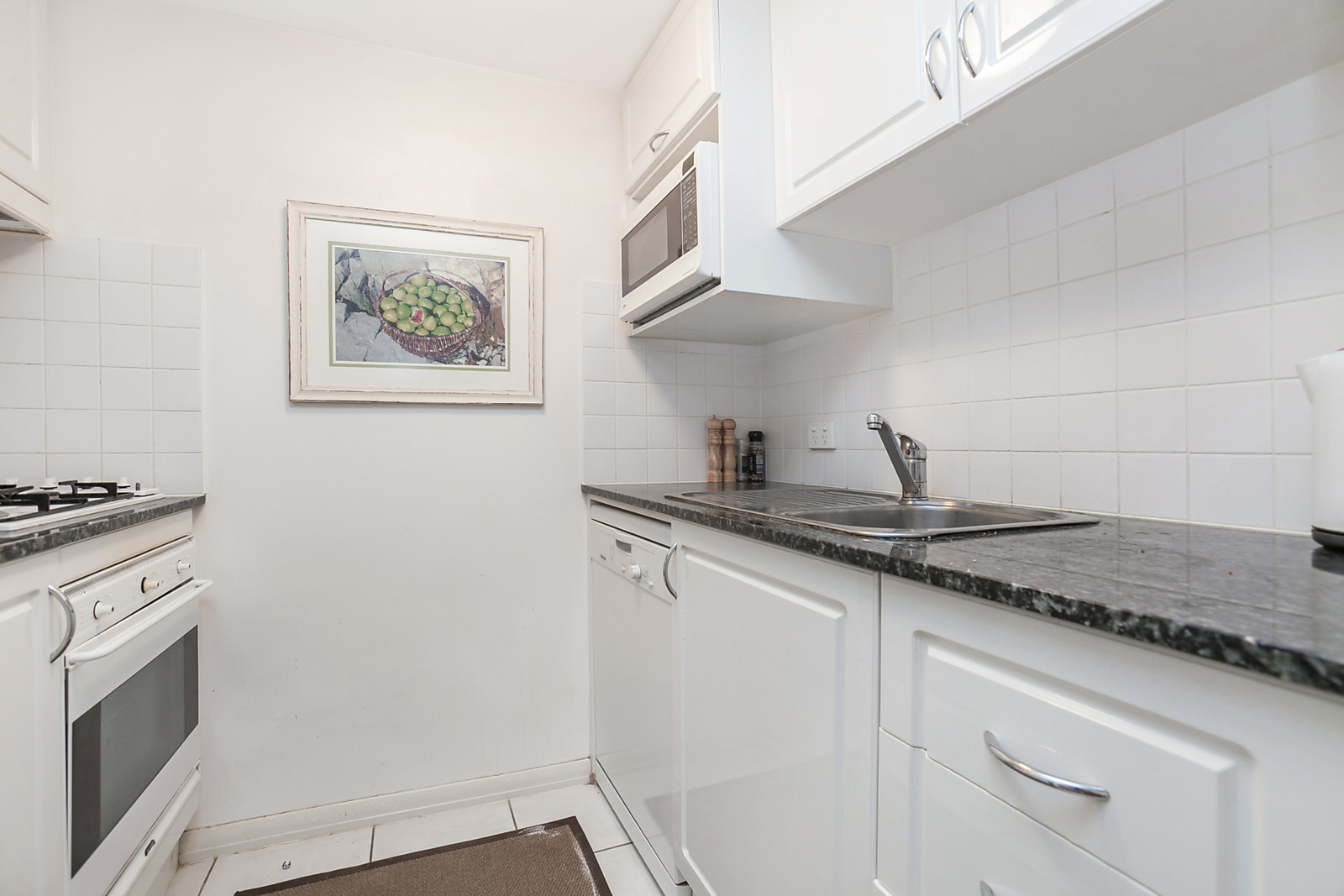 225/11  Wentworth Street, Manly, Manly - Thumbnail 2