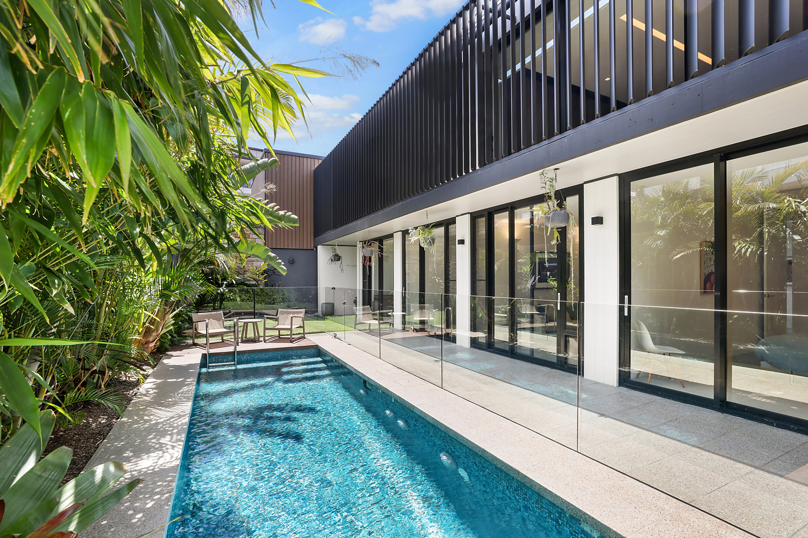 16 Spring Cove Avenue, Manly featured